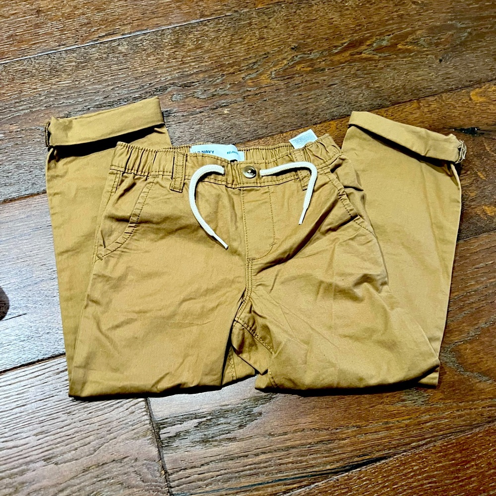 Khaki Cargo Capri Pants